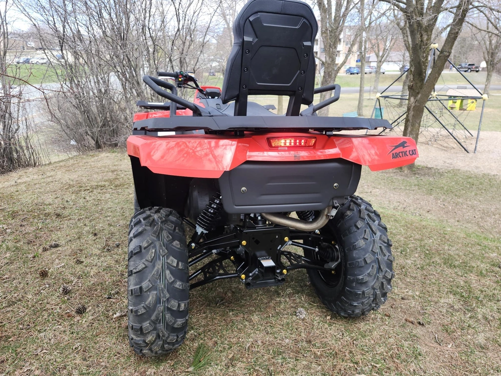 Arctic Cat Alterra 600 Trv Rouge 🎯 Vtt 2 Places Travail Confort Chasse Forêt Outlander Max Kodiak 700 Remorquage 🟢 2026 alt
