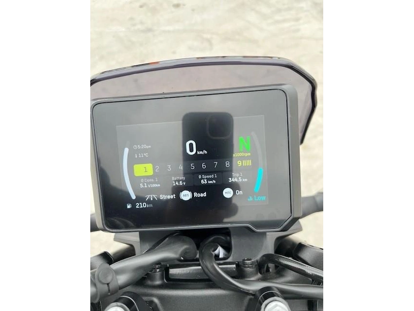 2025 Husqvarna 801 Svartiplen