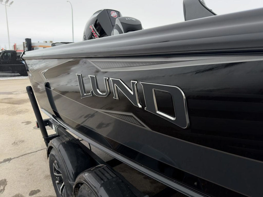 2026 Lund Boat Co 1875 Tyee Sport alt