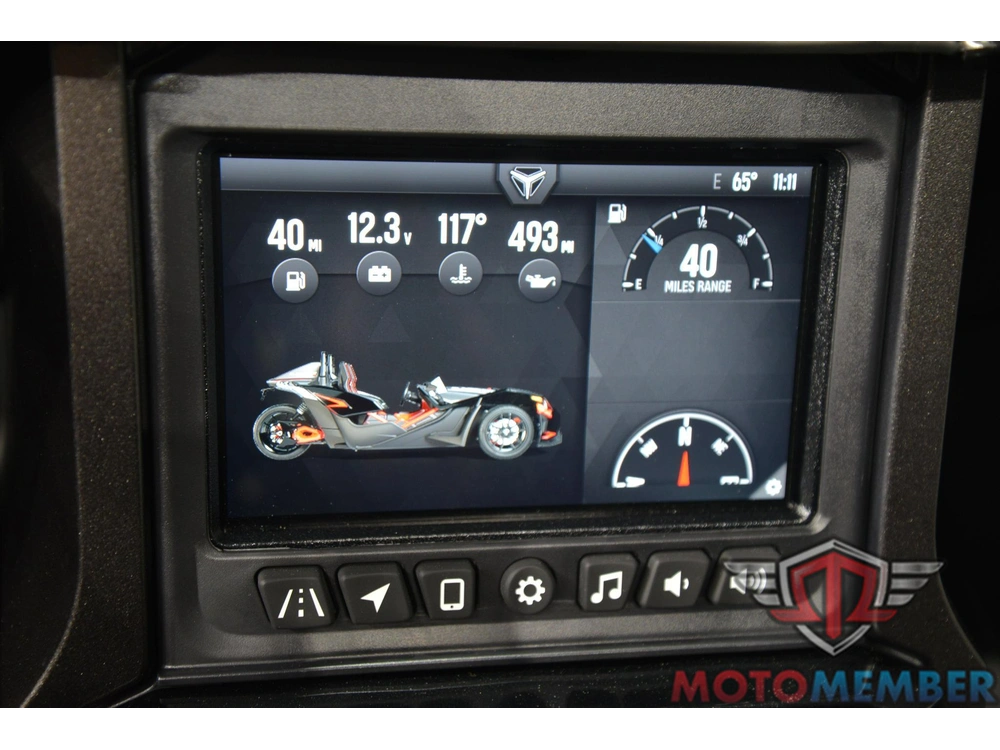 2026 Slingshot R Autodrive alt