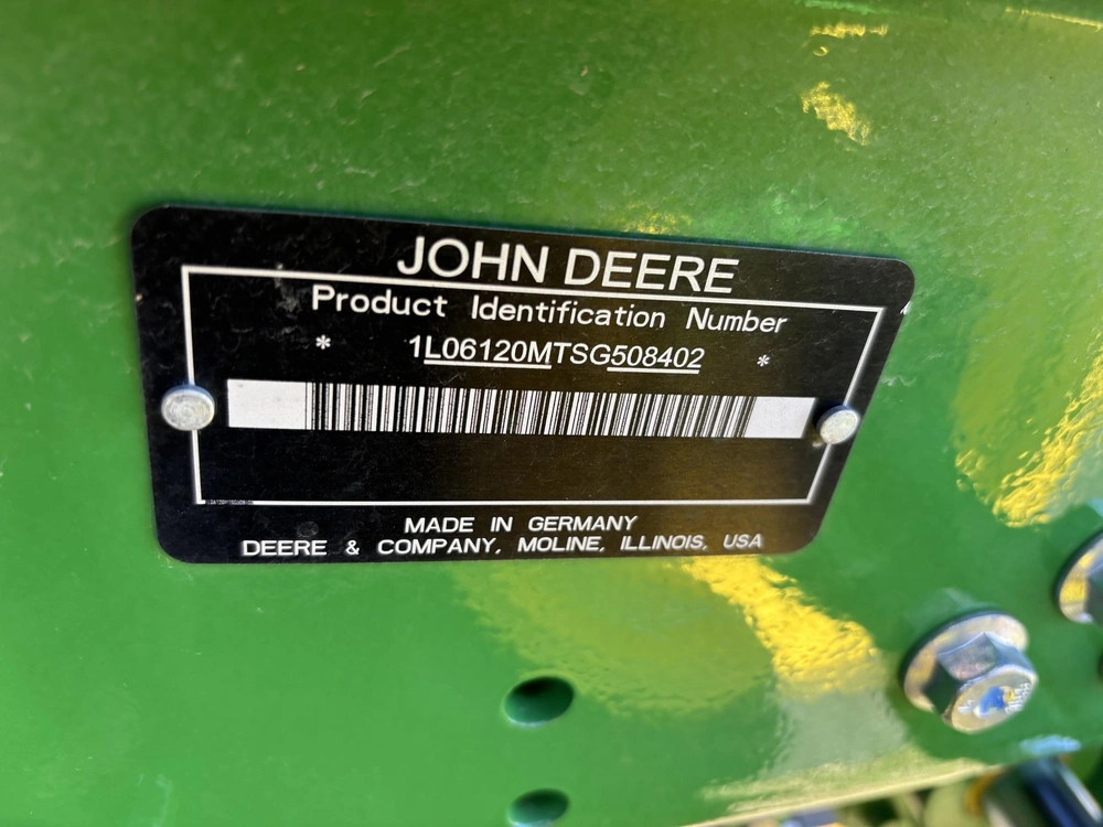 2025 John Deere 6120m alt