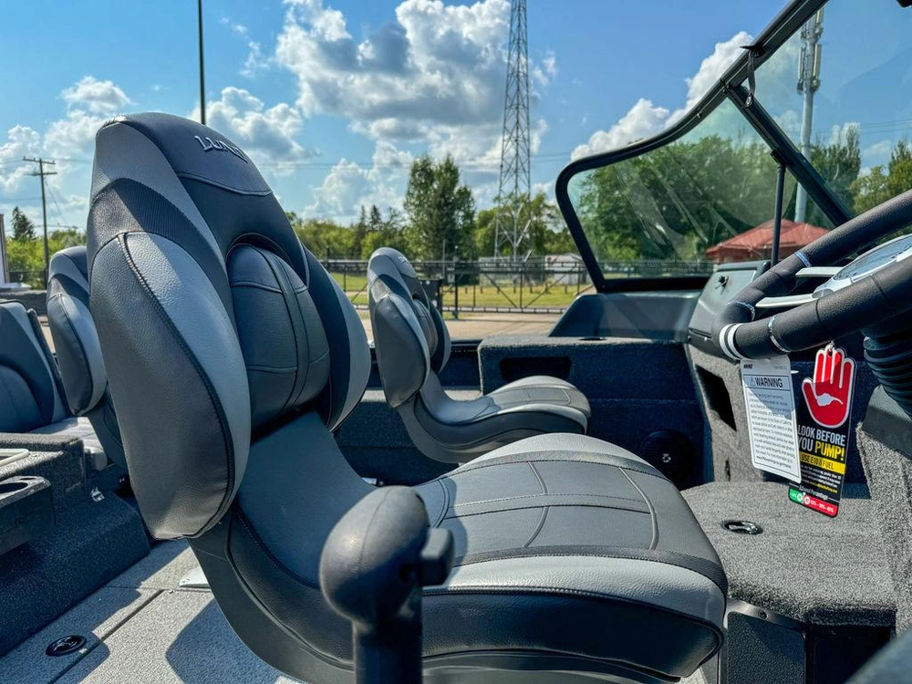 2025 Lund Boat Co 1775 Impact Xs alt