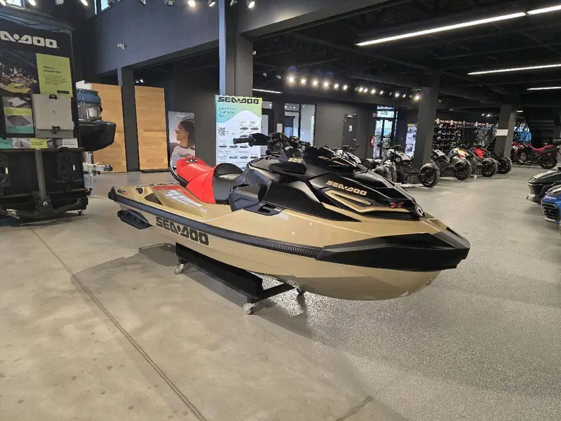 2025 Sea-Doo RXT-X 325 S/S 2025 thumbnail 4