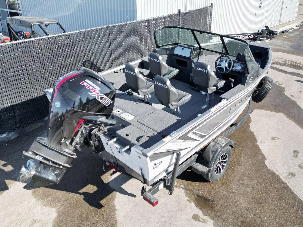 2025 Lund 1775 Impact Xs Sport alt