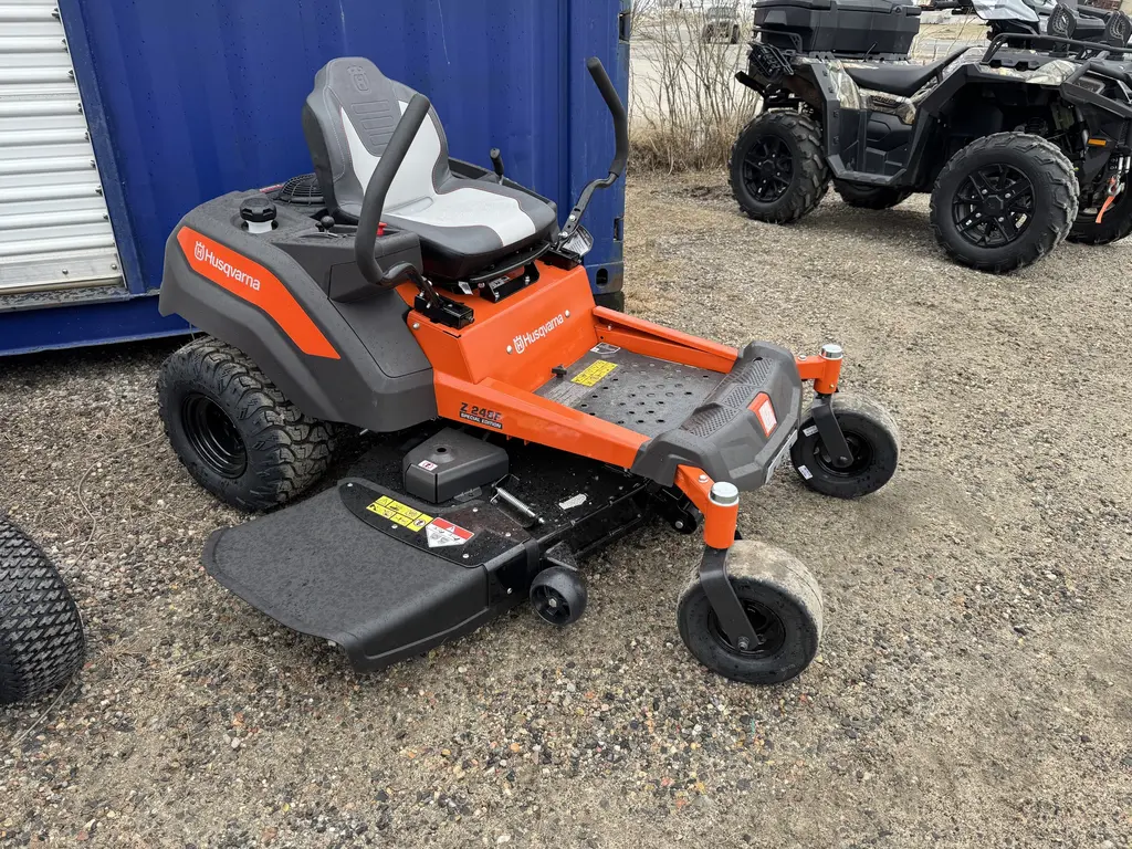 Husqvarna ZERO TURN TRACTOR,21.5 HP KAW CLEARCUT  2026