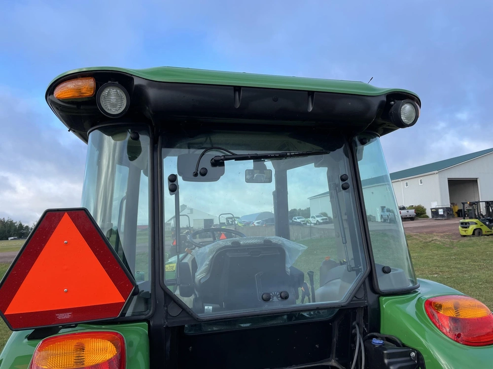 John Deere 5075e 2023 alt