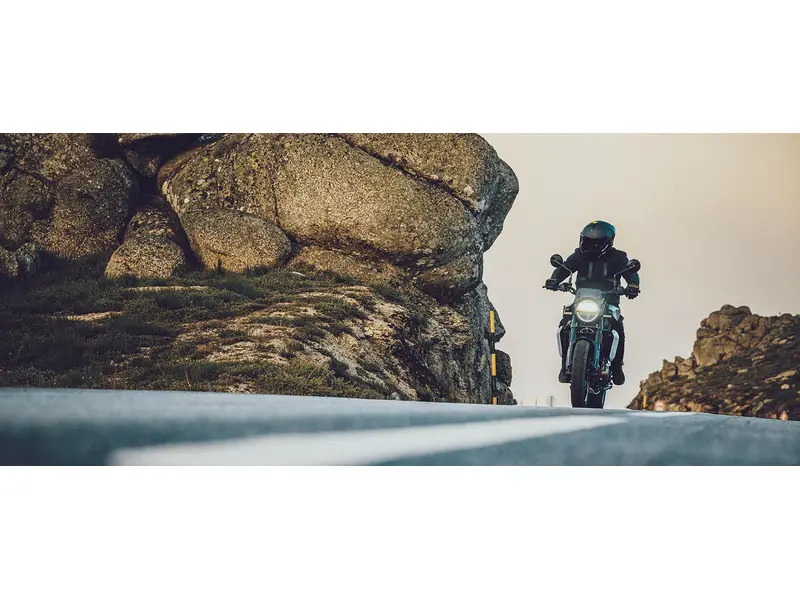 2027 Husqvarna SVARTPILEN 801 SE