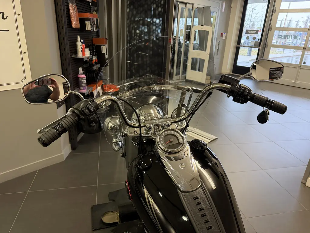 Harley-Davidson SOFTAIL FLHCS HERITAGEFLHCS 2024
