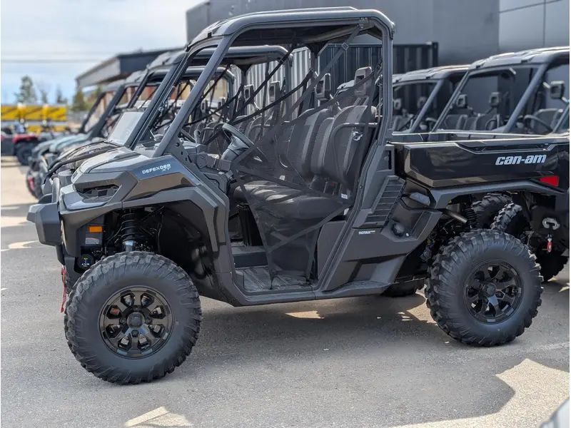 2026 Can-Am Defender XT HD11 thumbnail 4