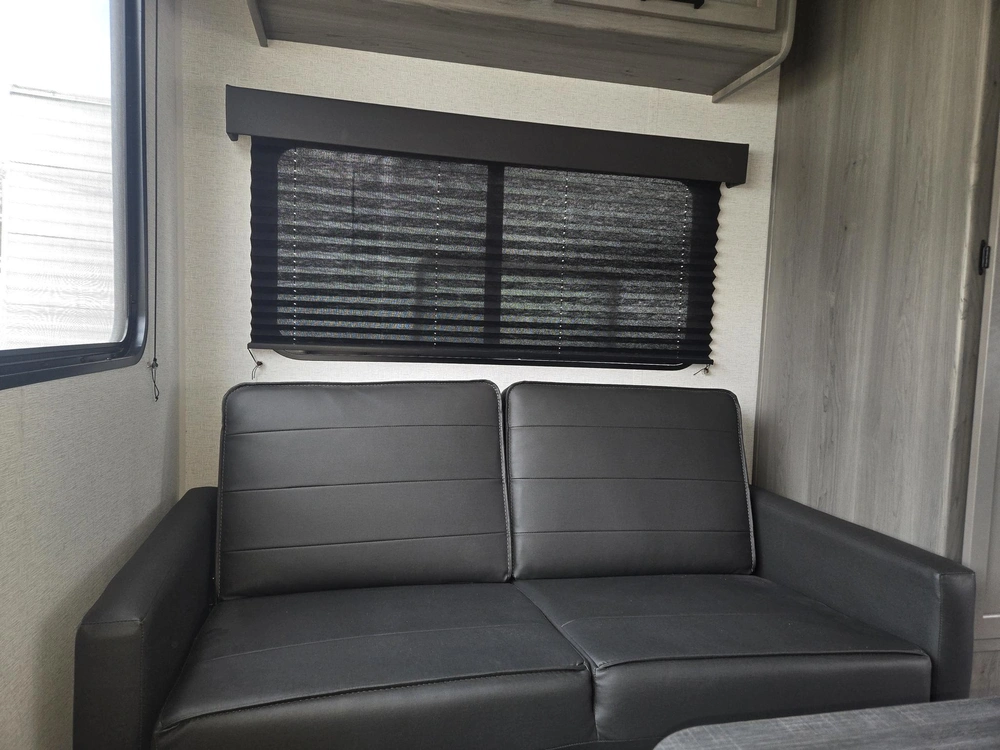 Hideout 200rl 2024 alt