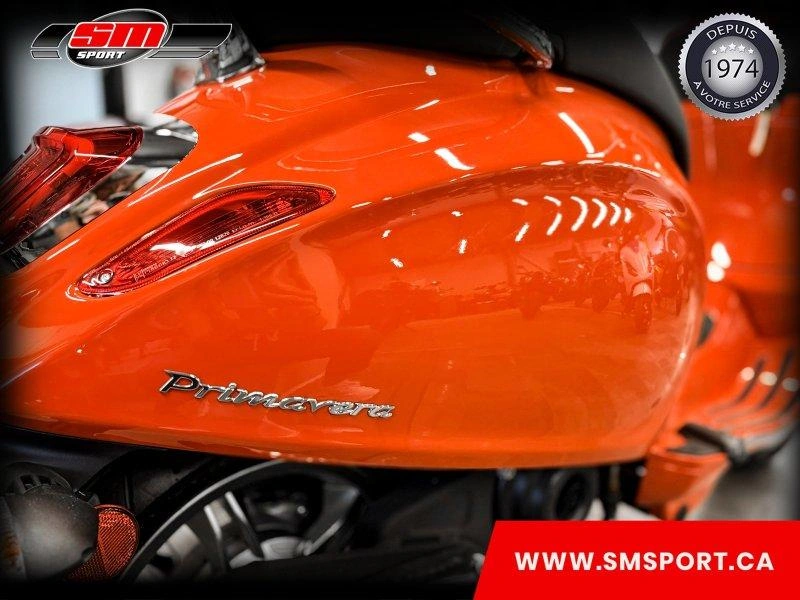 2025 Vespa Primavera 50 Iget alt
