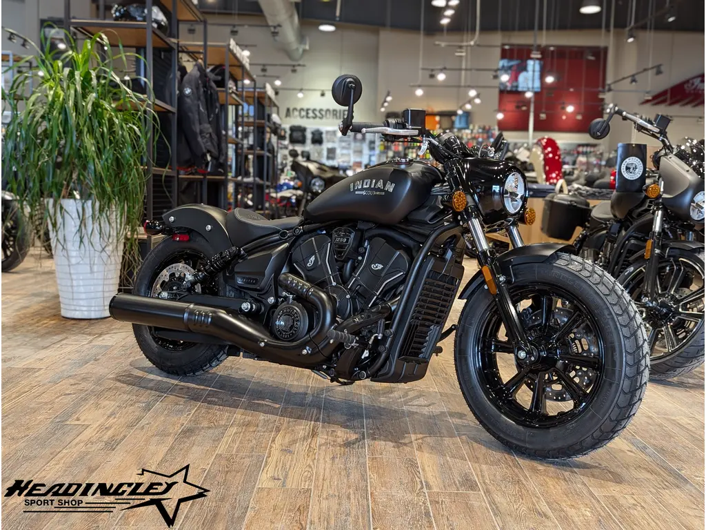 2026 Indian Motorcycle Scout Bobber Limited +Tech // Black Smoke - w/ Rinehart Exhaust