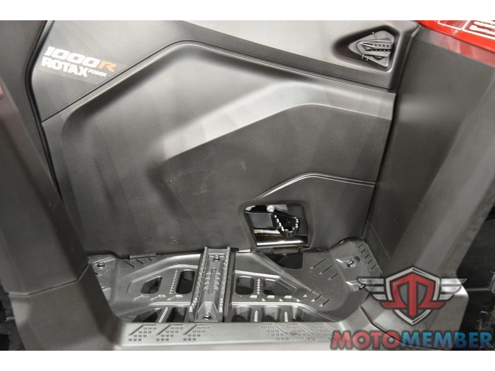 2026 Can-am Outlander Xt 1000r Fiery Red alt