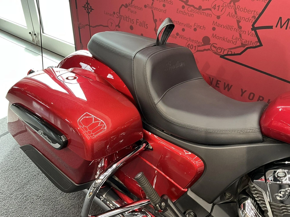 2021 Indian Motorcycle Challenger Limited alt