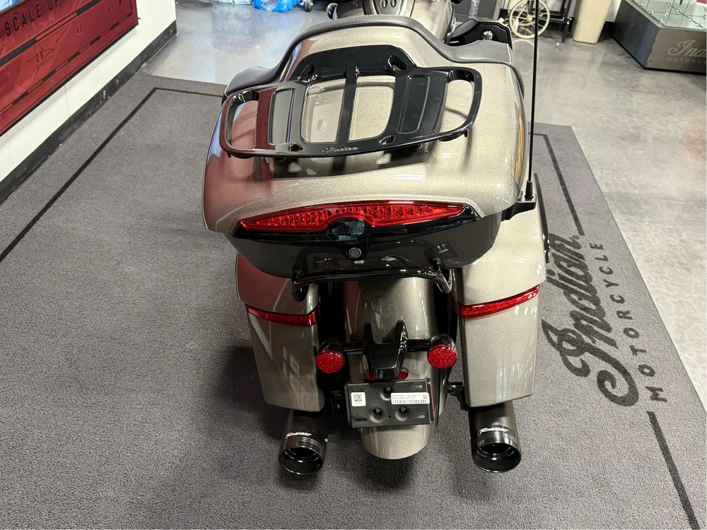 2025 Indian Motorcycle Roadmaster Dark Horse® With Powerband Audio Package alt