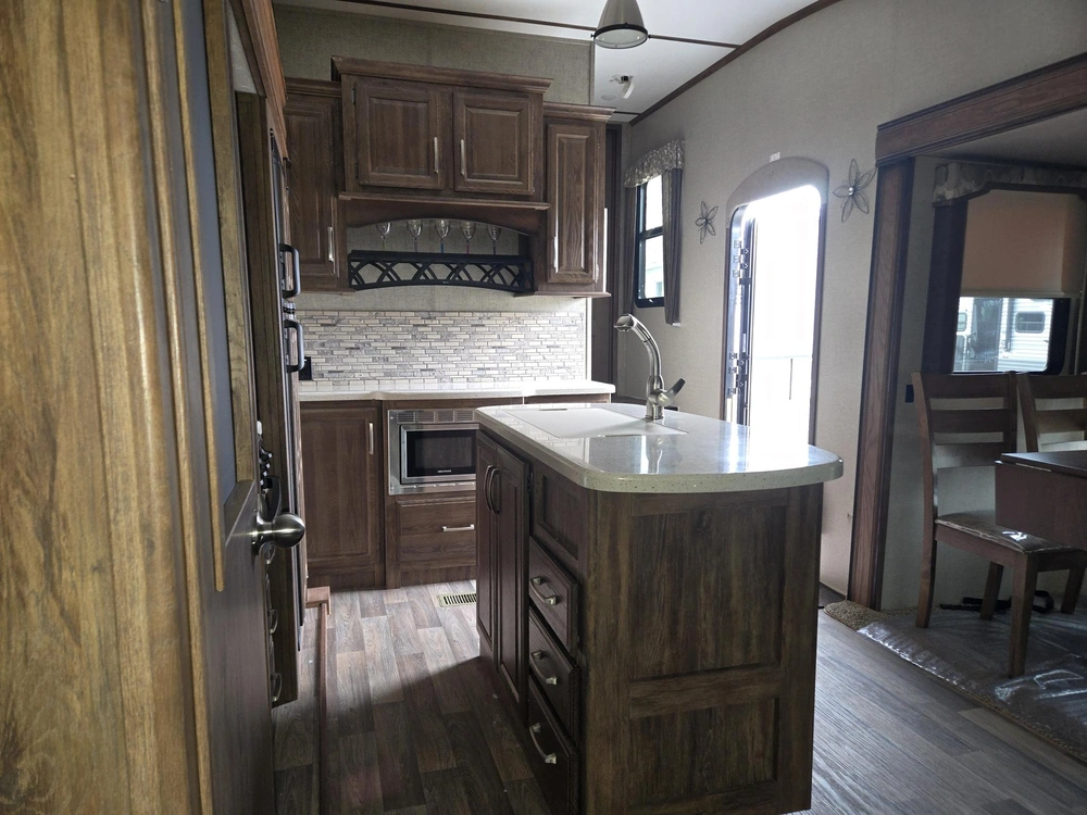 Cougar 327rl 2018 alt