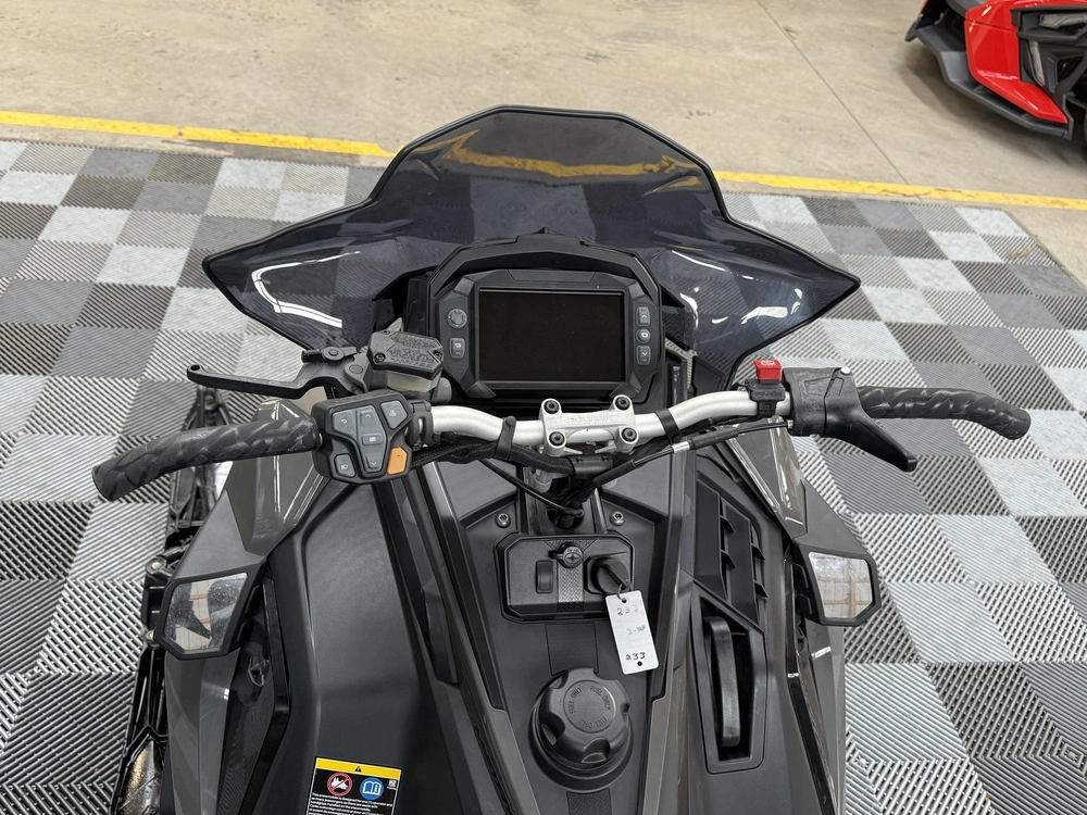 2024 Polaris 650 Indy Adventure 137 650 137 alt