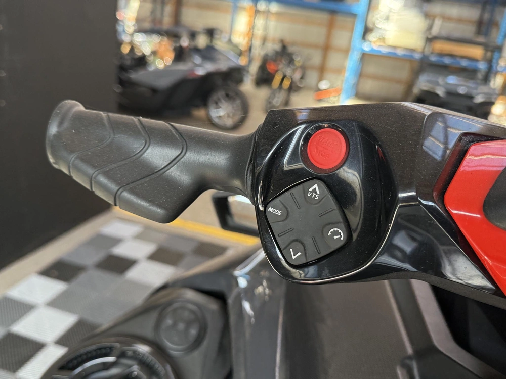 2024 Sea-doo Rxt®-x® 325 + Tech Package alt