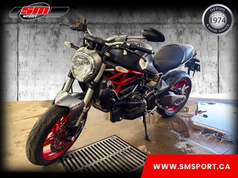 Ducati Monster 821 2017 alt