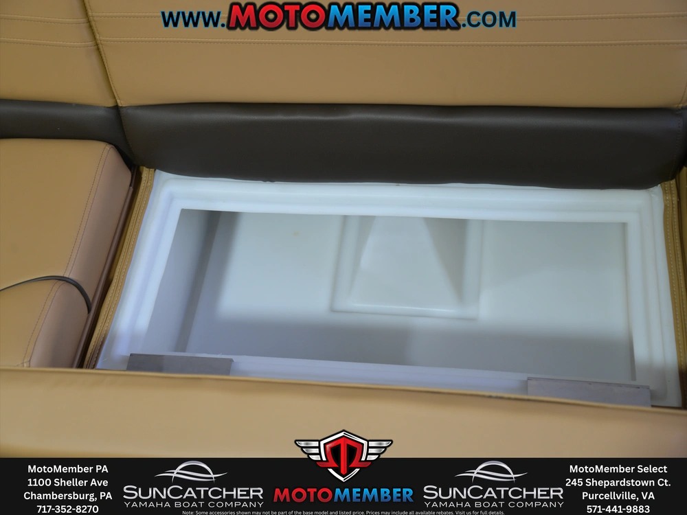 2025 Suncatcher Fusion 324ss alt