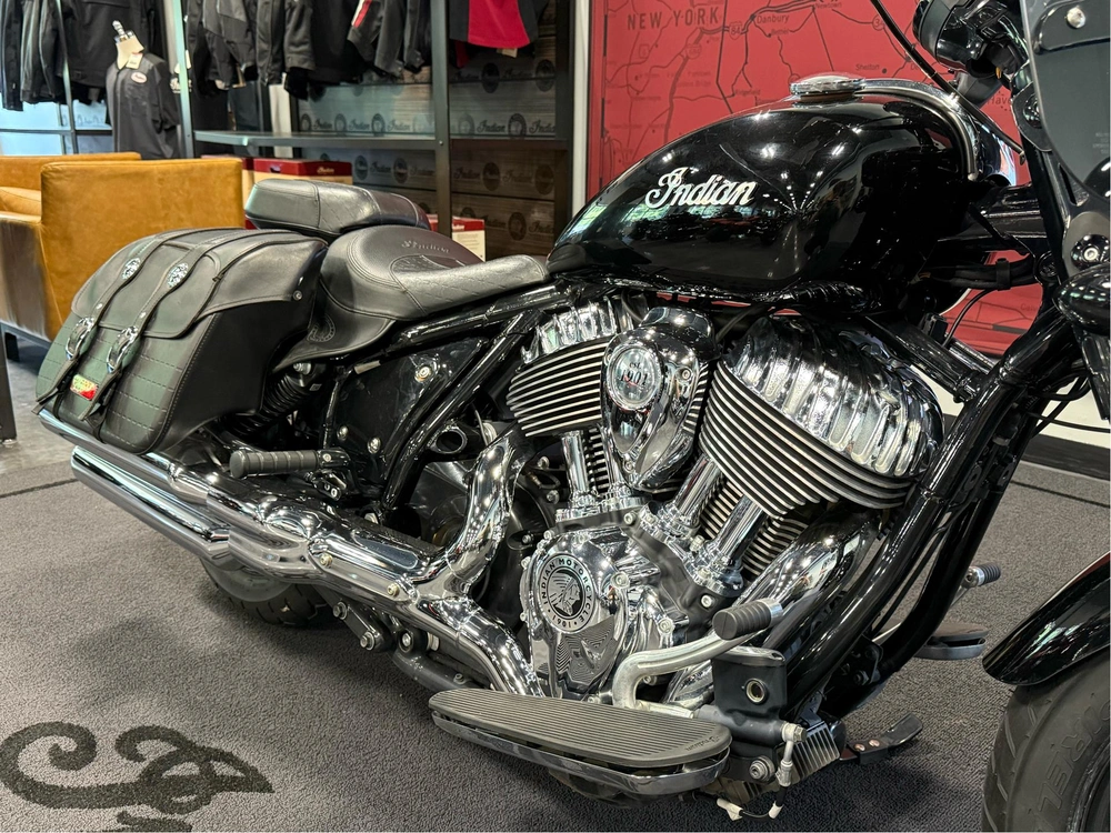 2022 Indian Motorcycle Super Chief Ltd Abs, Black Metallic, 49st Limited alt