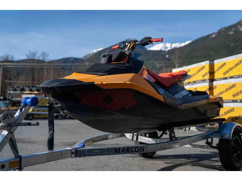 2019 Sea-Doo SPARK TRIXX 3UP IBR thumbnail 3
