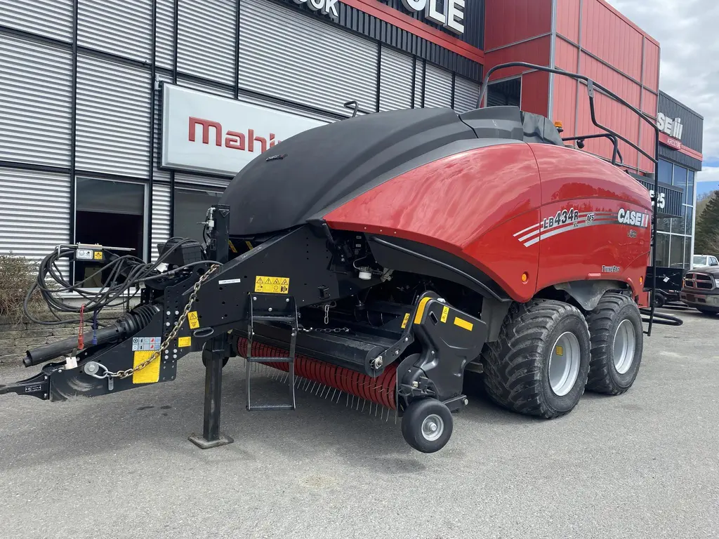 2023 Case IH LB434XL