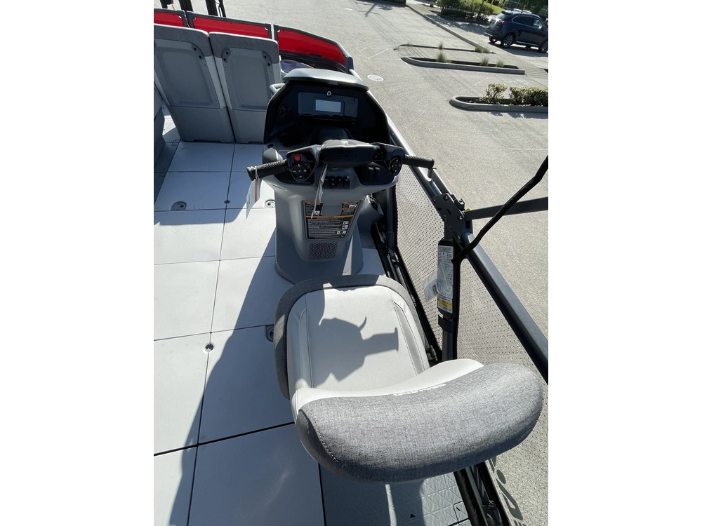 2025 Sea-doo Switch Cruise 21' 170hp alt