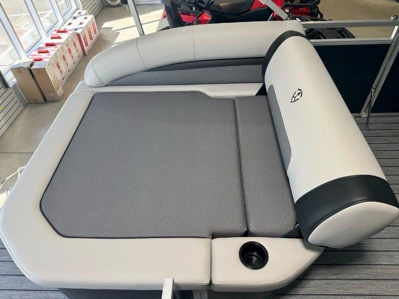 2026 Armada Saphir Swing Back 19'x8' alt