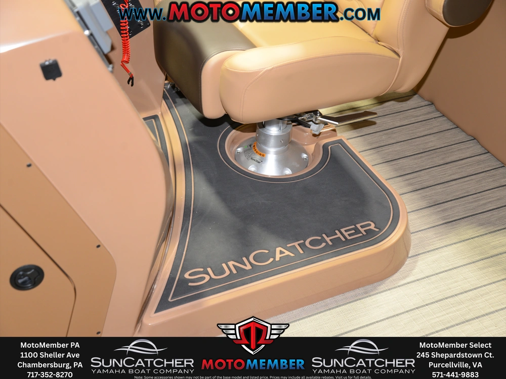 2025 Suncatcher Fusion 324ss alt