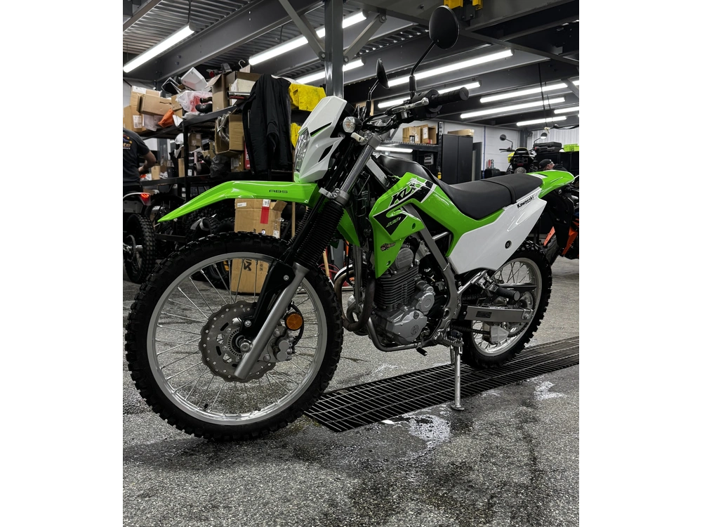 2023 Kawasaki Klx230s alt
