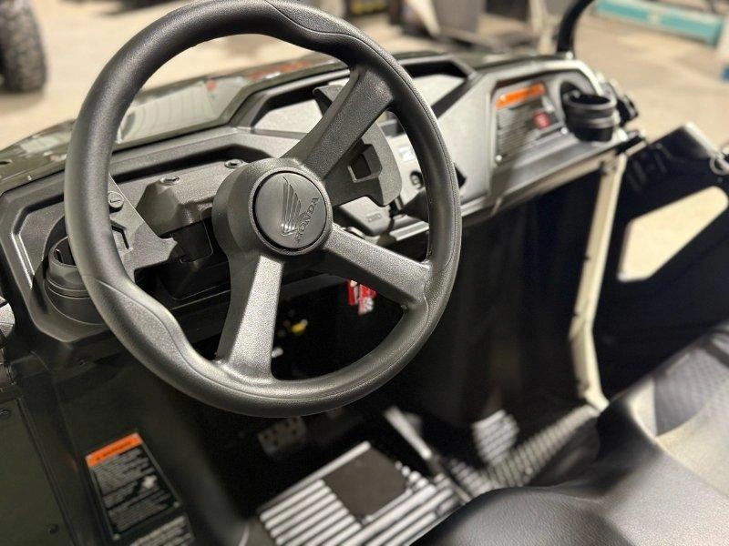 Honda Pioneer 520 2026 alt