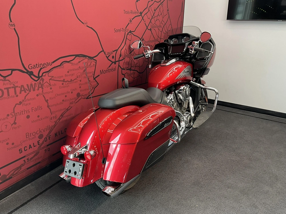 2021 Indian Motorcycle Challenger Limited alt