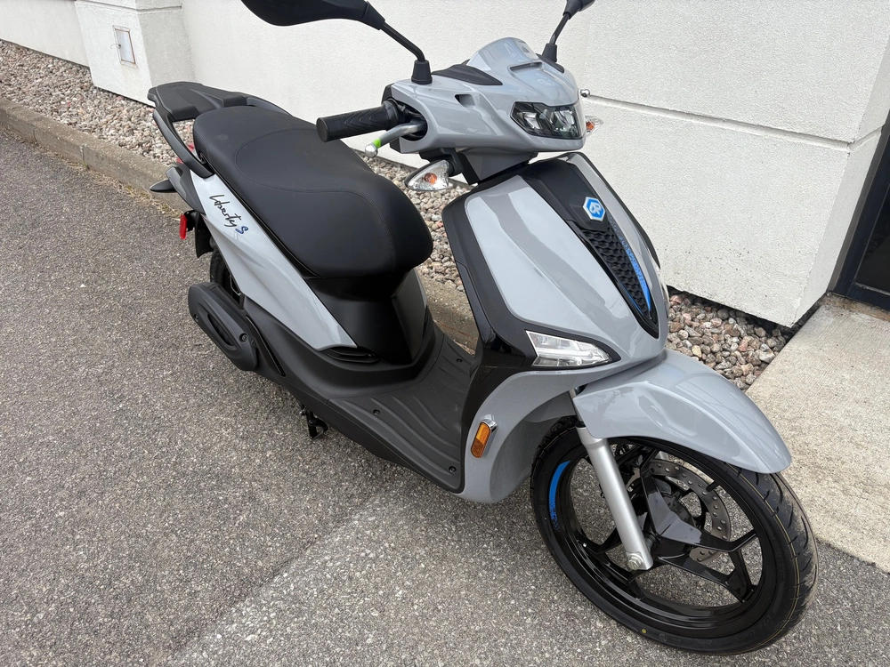 Piaggio Liberty 150 Sport Abs 2025 alt