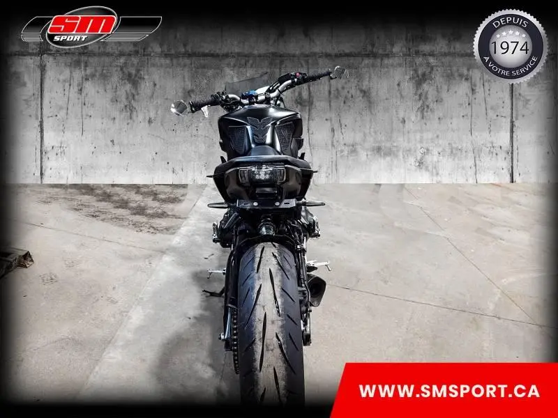 2018 Yamaha MT-09 thumbnail 4