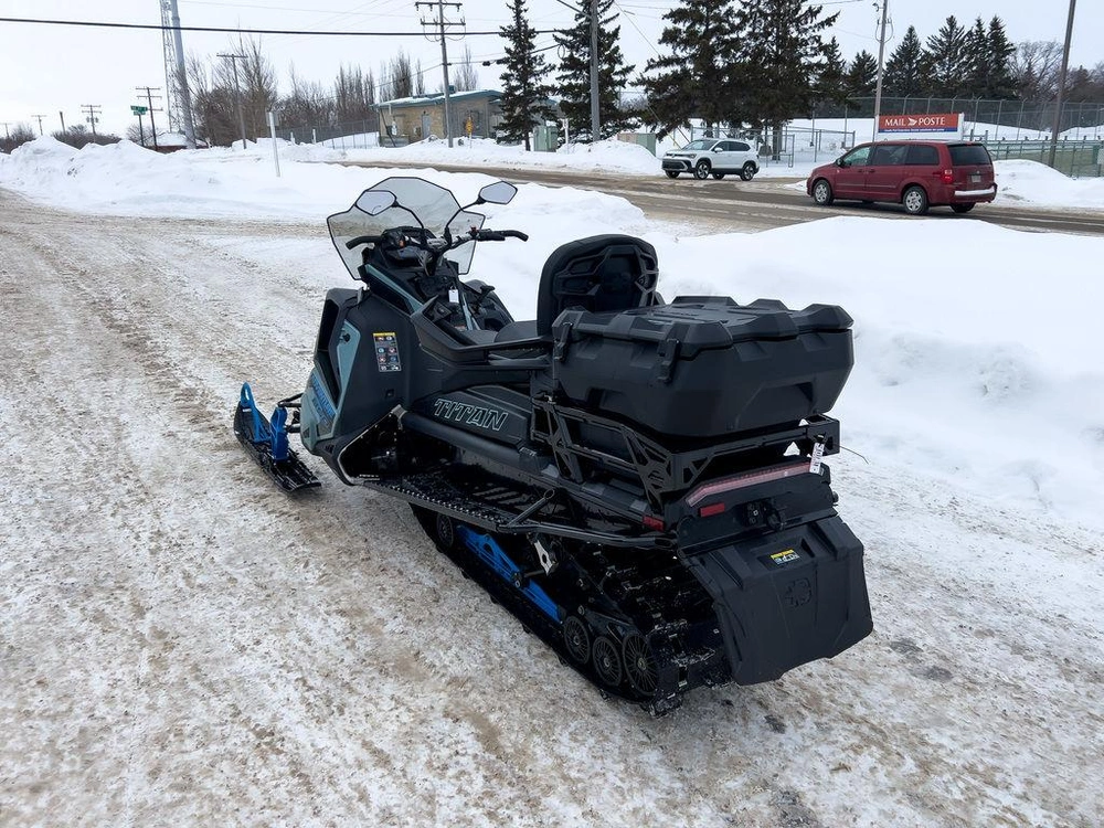2026 Polaris 850 Titan Adventure Ultimate 1.8 alt