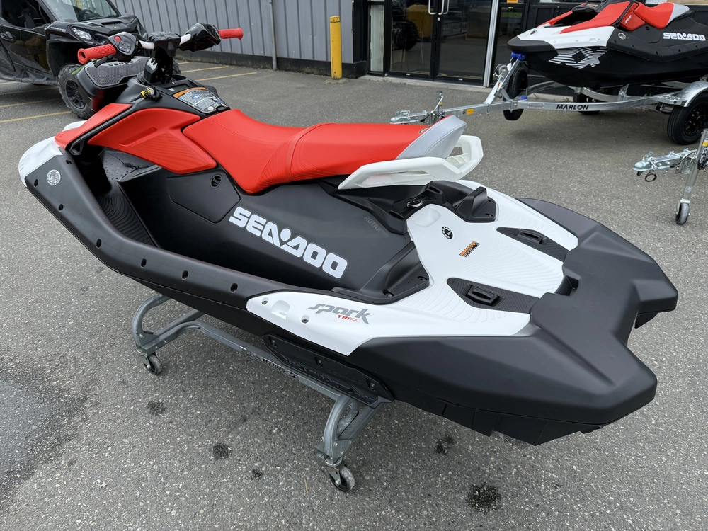 2026 Sea-doo Spark™ 3up Trixx-90 (sound System) alt