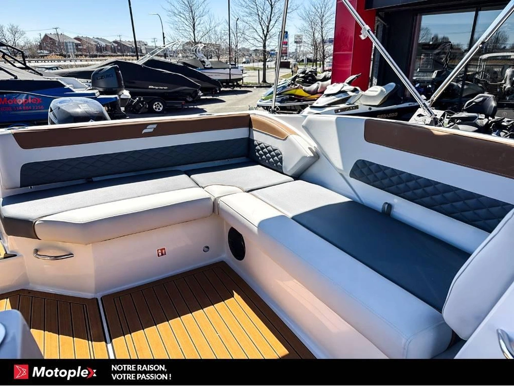 Starcraft Svx 171 Ob 90hp Deck Boat Bateau Ponté 2026 alt