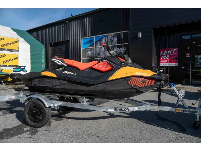 2019 Sea-Doo SPARK TRIXX 3UP IBR thumbnail 4