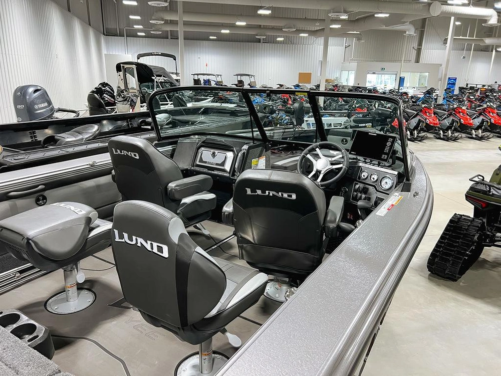 2026 Lund Boat Co 1875 Tyee alt
