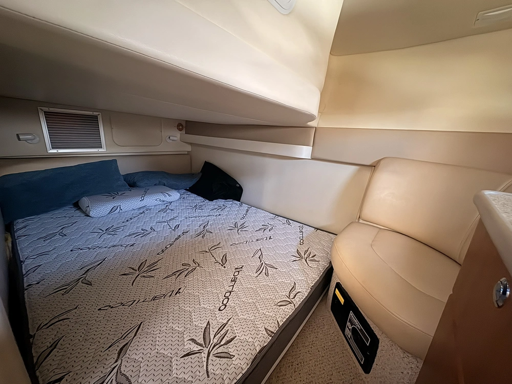 2006 Bayliner 325 alt