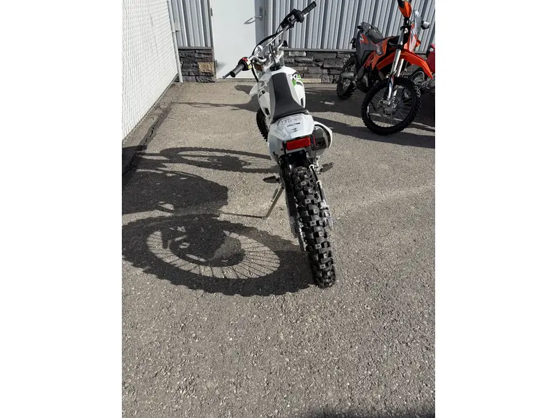 2026 Kawasaki KLx 140 RF thumbnail 4