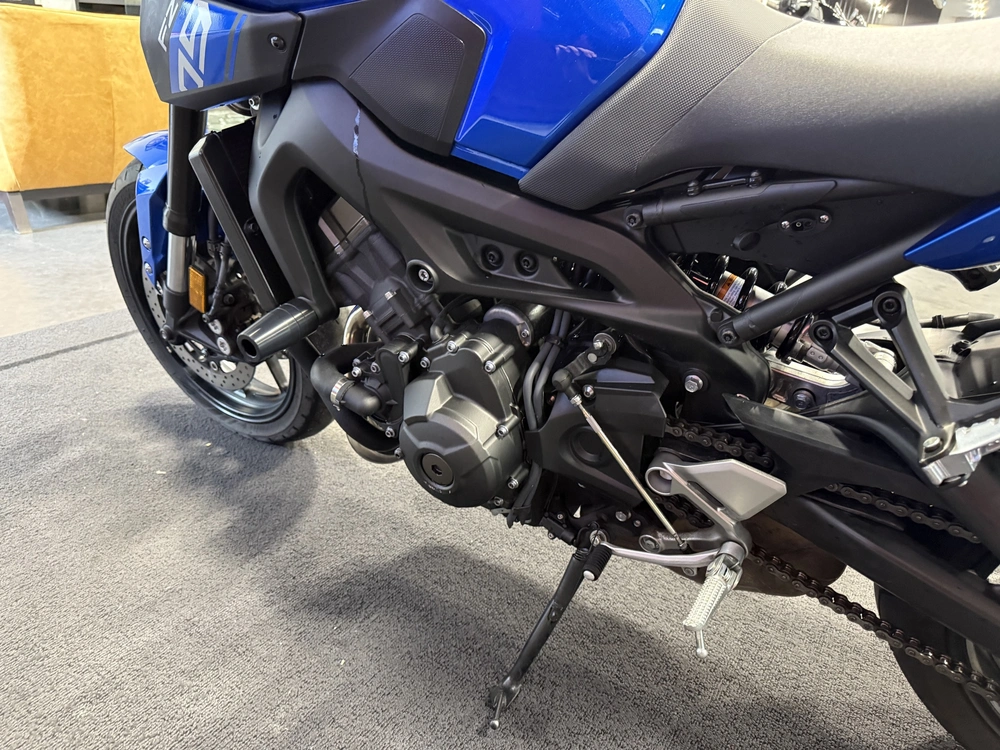 2016 Yamaha Fz 09 alt