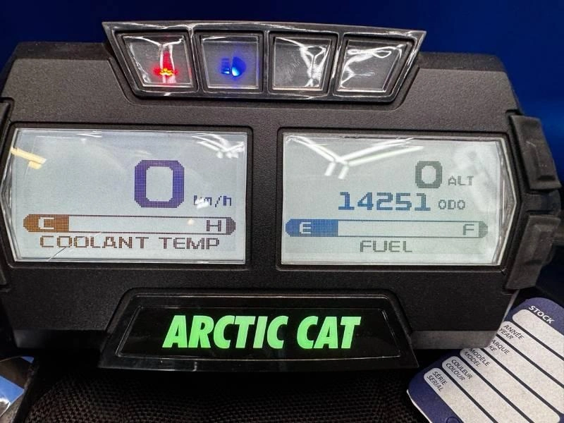 Arctic Cat Riot 8000 Qs3 146 2020 alt