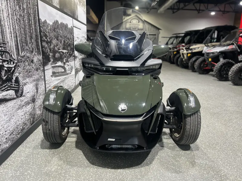 Can-Am SPYDER RT SEA-TO-SKY SE6 **BAS KILOMÉTRAGE!!** 2023