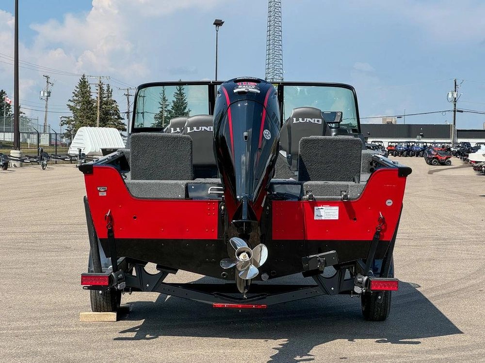 2025 Lund Boat Co 1775 Impact Xs alt