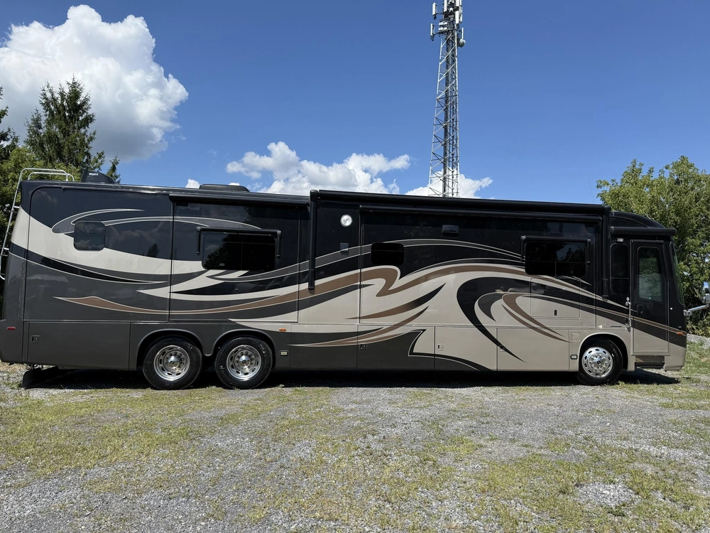 Entegra Coach Aspire 42rbq 2011 alt