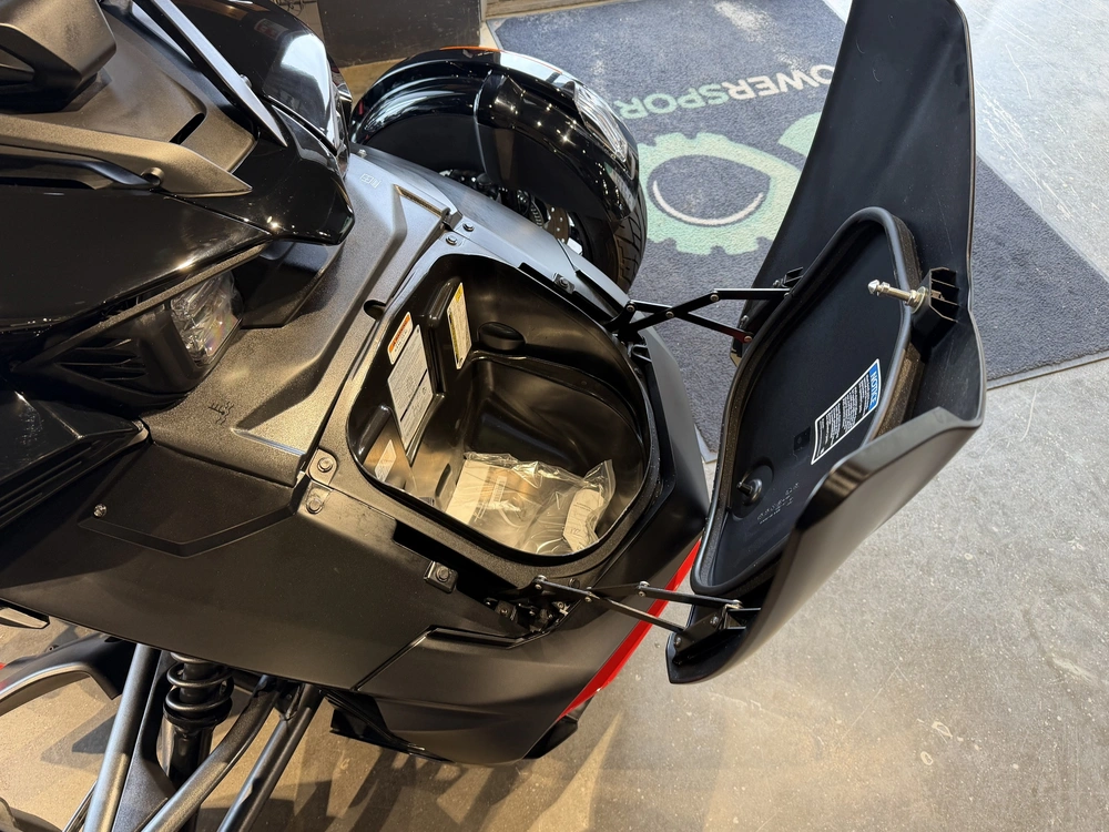 2024 Can-am Spyder F3 S alt