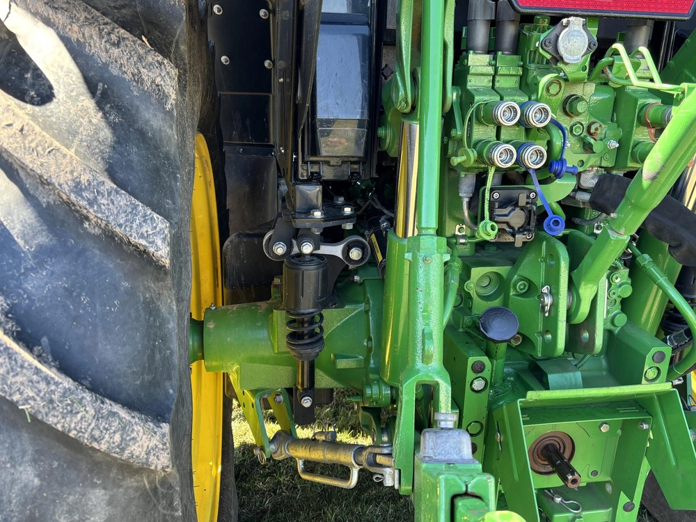 John Deere 6120m 2023 alt
