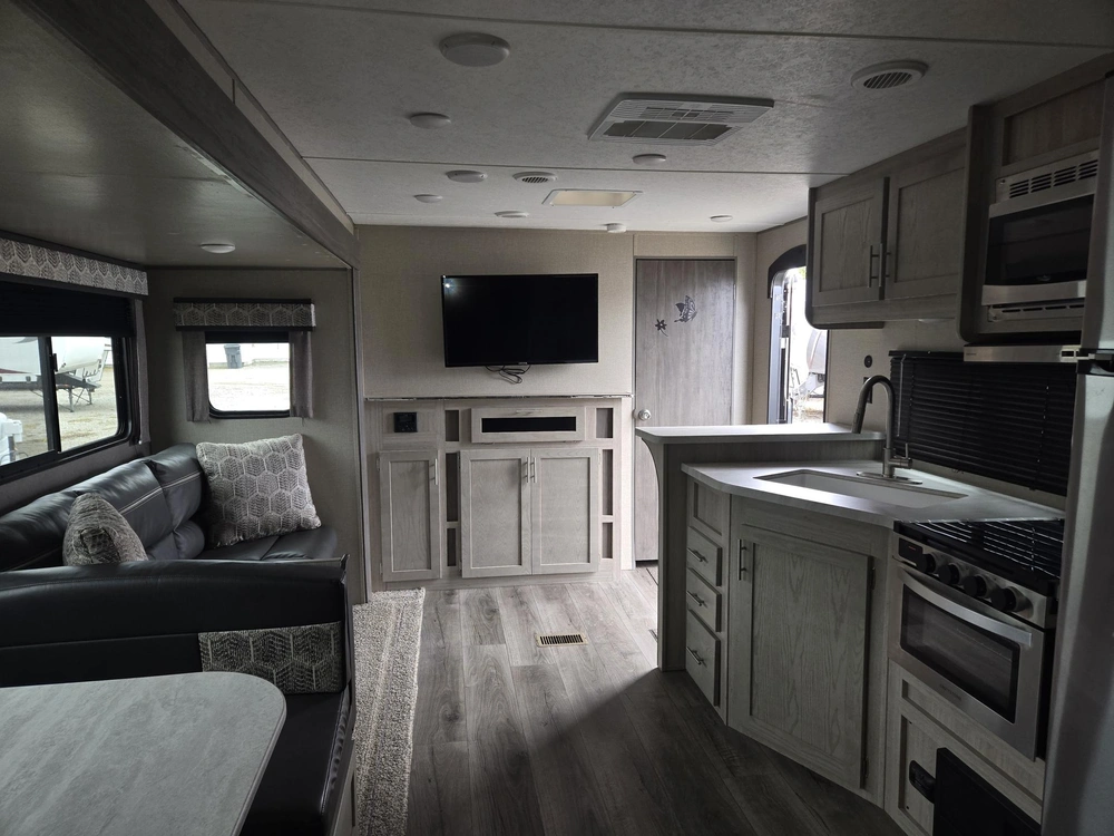 Coachmen Catalina 243rbs 2022 alt